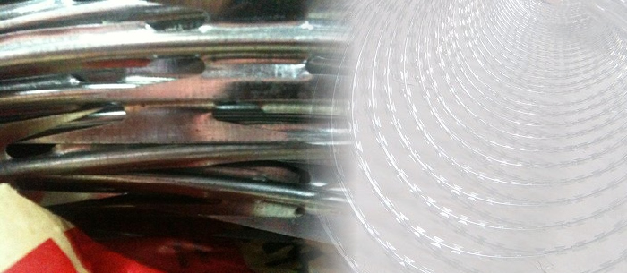 Robuste Ziehharmonika-Rasierklinge mit Stacheldraht, 65 mm
